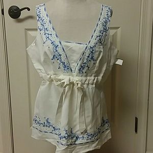 Jennifer Eden size 10 embroiederd shirt